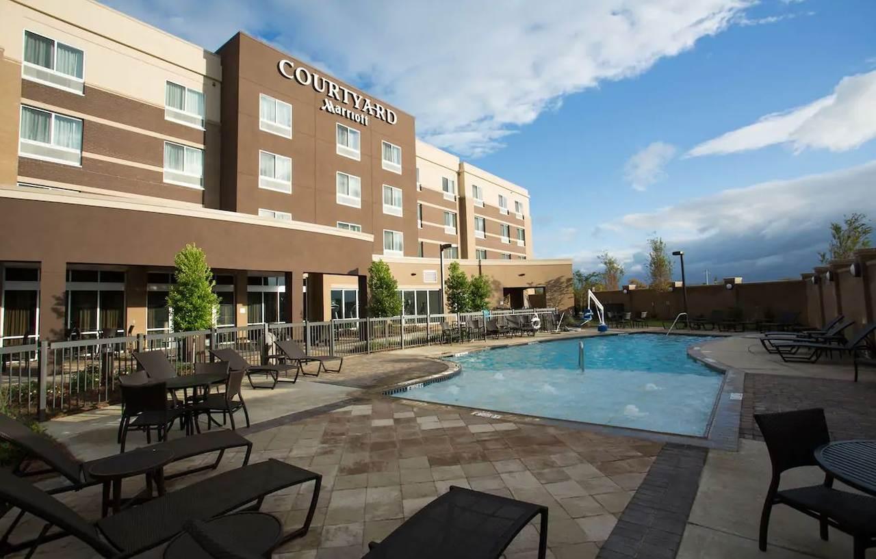 Courtyard By Marriott Starkville Msu At The Mill Conference Center Buitenkant foto